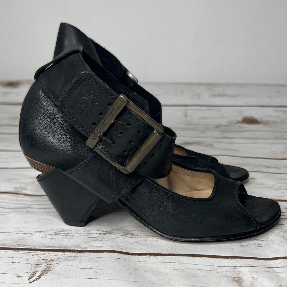 Fly London Peep Toe Heels Black Leather Buckle Ankle Strap Wood Cutout‎ Heel 38